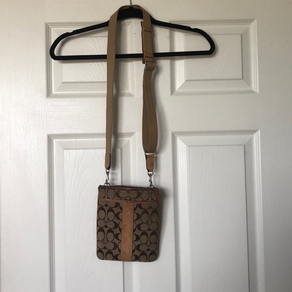 Coach crossbody - Picture 3 of 7
